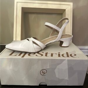 Life Stride Women's Cream Slingback Heels
